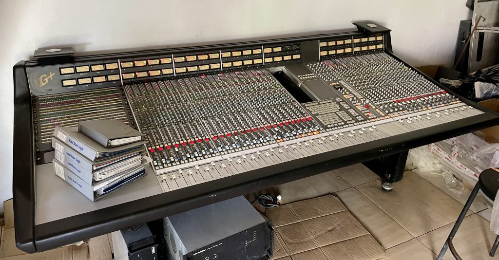 SOLID STATE LOGIC SL4000G+ / 40 ch / 2 PSU / Manual - Vintagreen